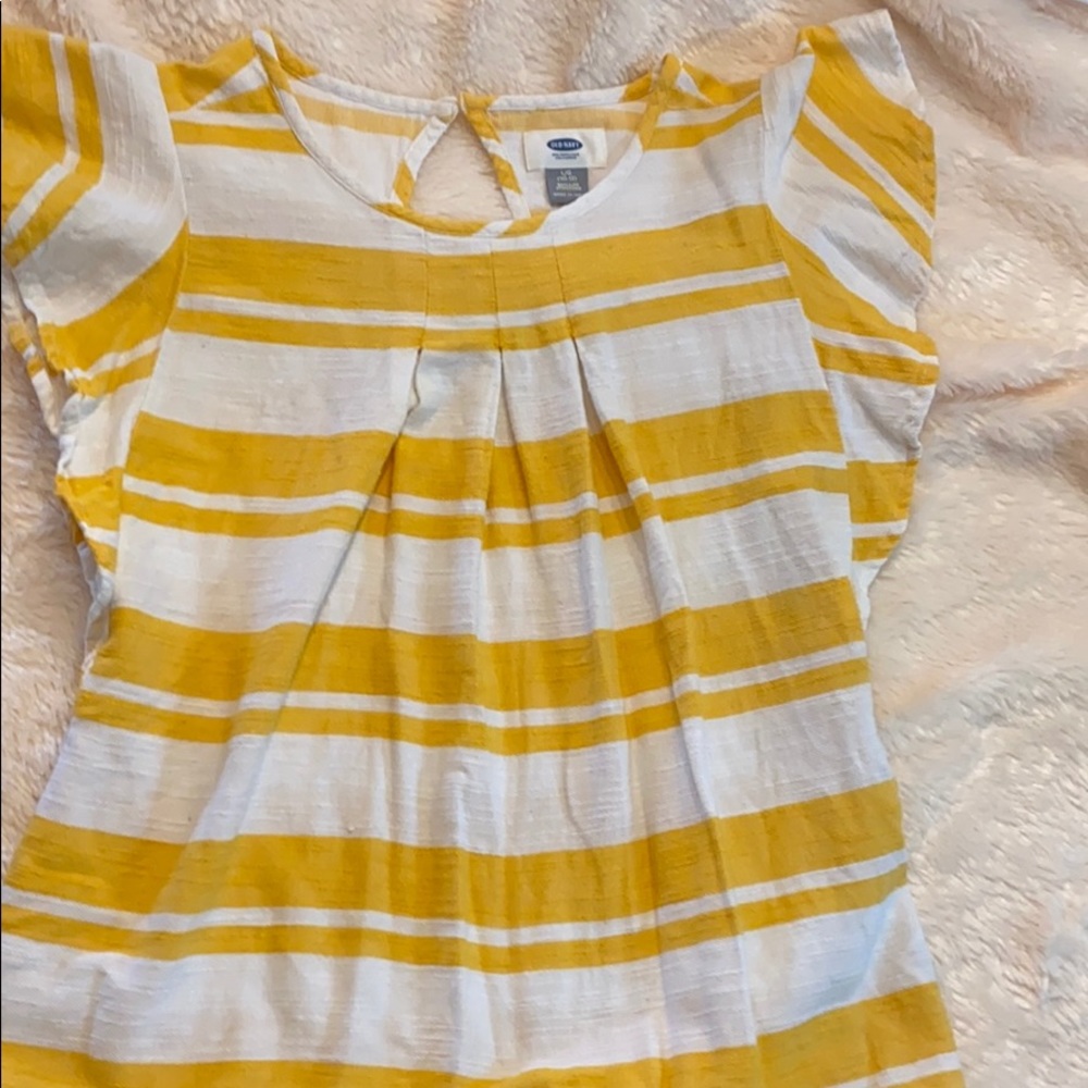 Old Navy Girls shirt
